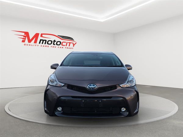 2017 Toyota Prius ALPHA HYBRID, 7 Seater Carousel 7