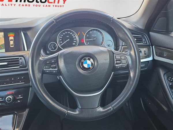 2017 BMW 523i Luxury, Leather heated seats, Adaptive cruise Carousel 17