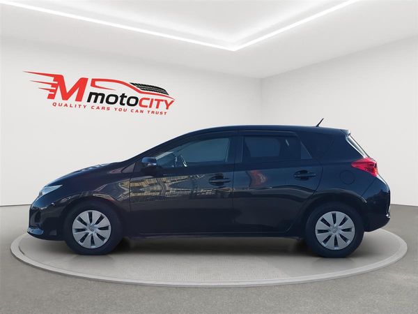 2014 Toyota Auris 1.8G, LOW KMS Carousel 5