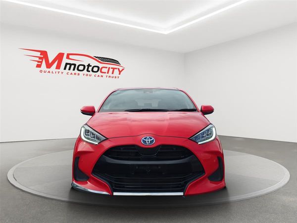 2020 Toyota Yaris HYBRID Z, Radar Cruise, Leather seats Carousel 7