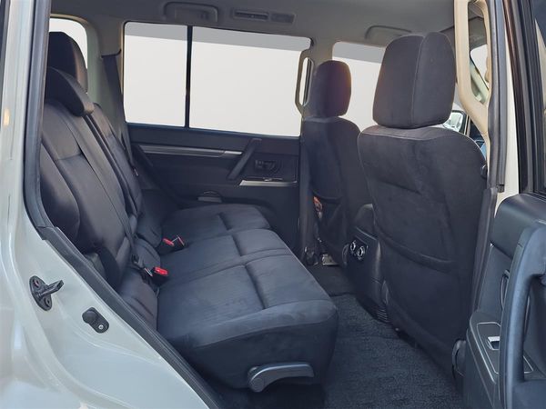 2013 Mitsubishi Pajero GR, LONG EXCEED, 4x4 Optional, 7 SEATS Carousel 14