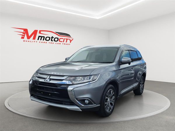2015 Mitsubishi Outlander 7 Seater, Adaptive Cruise Carousel 6
