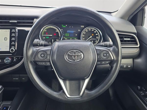 2021 Toyota Camry HYBRID, X, Low Kms Carousel 17