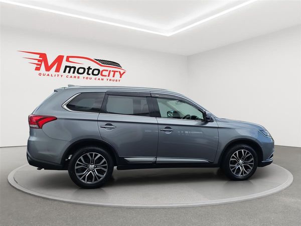 2015 Mitsubishi Outlander 7 Seater, Adaptive Cruise Carousel 1