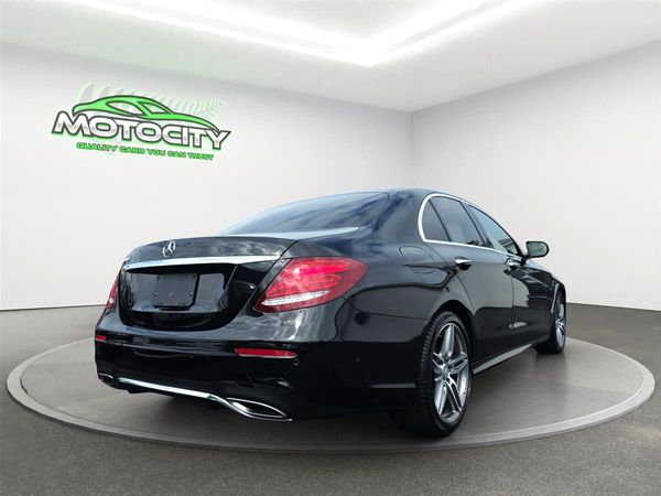 2017 Mercedes-Benz E 200 E200, Sedan Carousel 2
