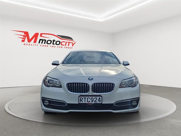 2017 BMW 523i Luxury, Leather heated seats, Adaptive cruise Carousel 7