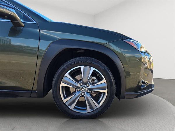 2022 Lexus UX 300e LIMITED 54KWH/EV/HD Carousel 19