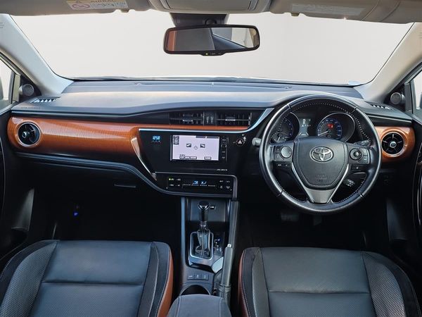 2015 Toyota Auris Leather Seats, Lane Assist, Cruise control Carousel 16