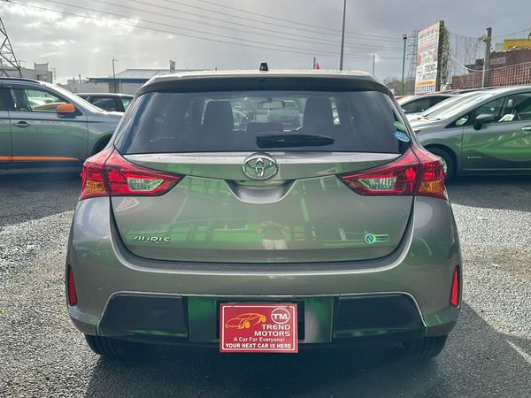 2012 TOYOTA AURIS Carousel 4