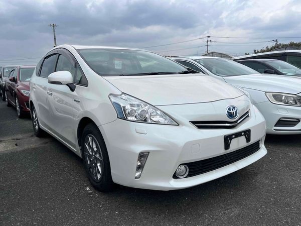 2014 TOYOTA PRIUS ALPHA S-TUNE BLACK Carousel 2