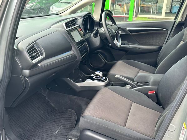 2014 HONDA FIT Carousel 6