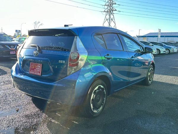 2014 TOYOTA AQUA G Carousel 9