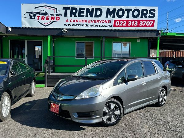 2012 HONDA FIR SHUTTLE Carousel 1