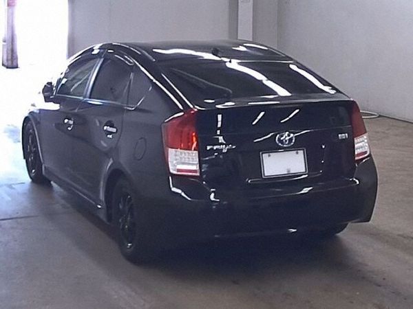 2014 TOYOTA PRIUS S Carousel 1