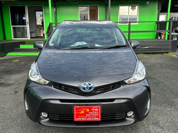 2015 TOYOTA PRIUS ALPHA G Carousel 2