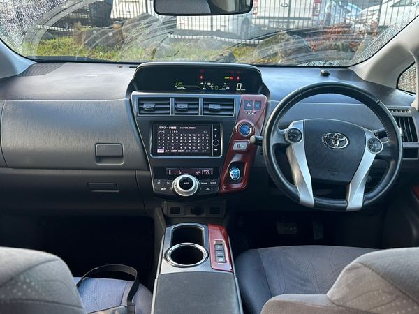 2012 Toyota Prius ALPHA GTSULI SELECT SKYLIGHT P 7 SEATER Carousel 6