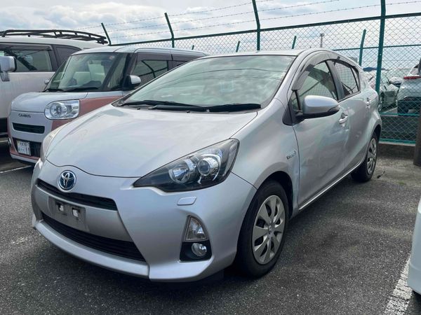 2014 TOYOTA AQUA G