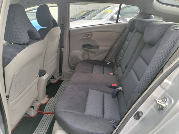 2010 HONDA INSIGHT Carousel 6