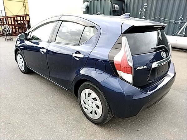 2017 TOYOTA AQUA S Carousel 2