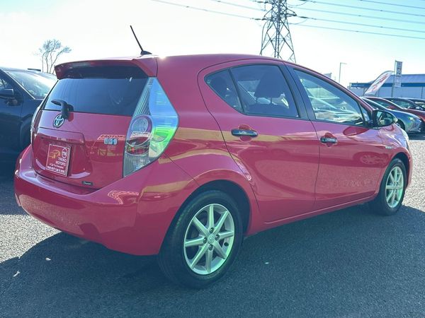 2013 TOYOTA AQUA S Carousel 1