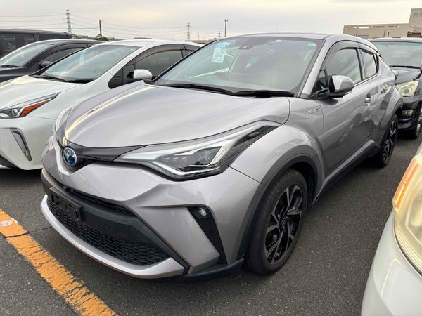 2020 TOYOTA C-HR HYBRID G Carousel 2