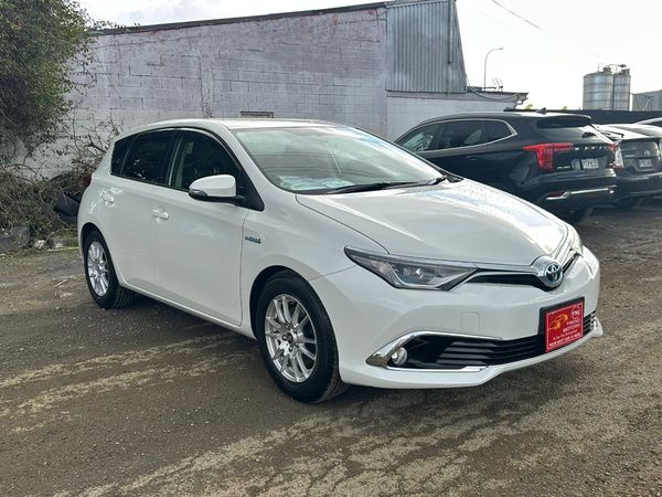 2020 TOYOTA AURIS HYBRID Carousel 3