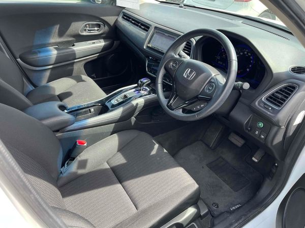 2014 HONDA VEZEL HYBRID X Carousel 1