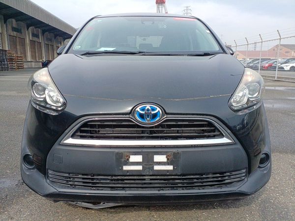 2016 TOYOTA SIENTA Carousel 1