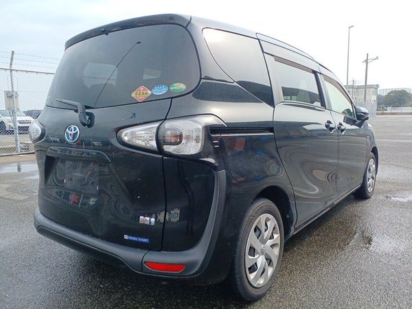 2016 TOYOTA SIENTA Carousel 7