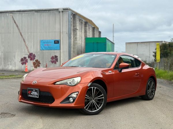 2013 TOYOTA 86 GT Carousel 2