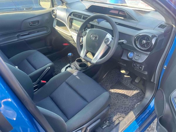 2016 TOYOTA AQUA S Carousel 2