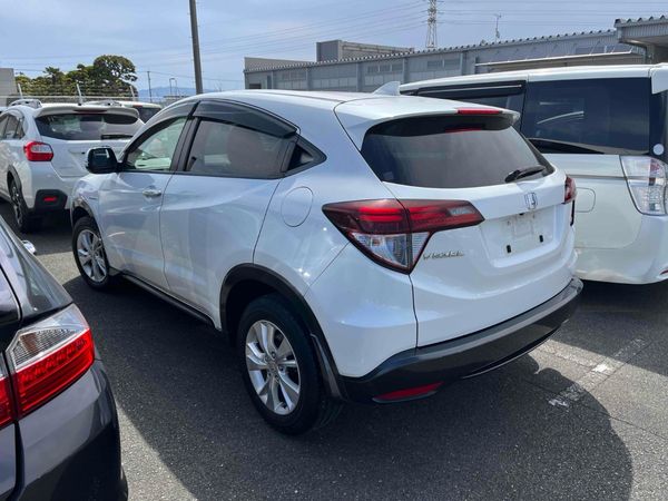 2014 HONDA VEZEL HYBRID X Carousel 3