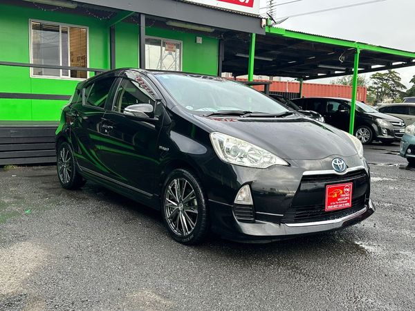 2014 TOYOTA AQUA G Carousel 4
