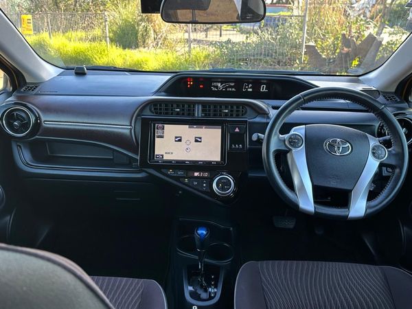 2017 TOYOTA AQUA G Carousel 7