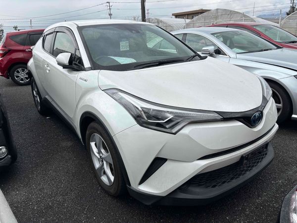 2019 TOYOTA C-HR S LED PACKAGE