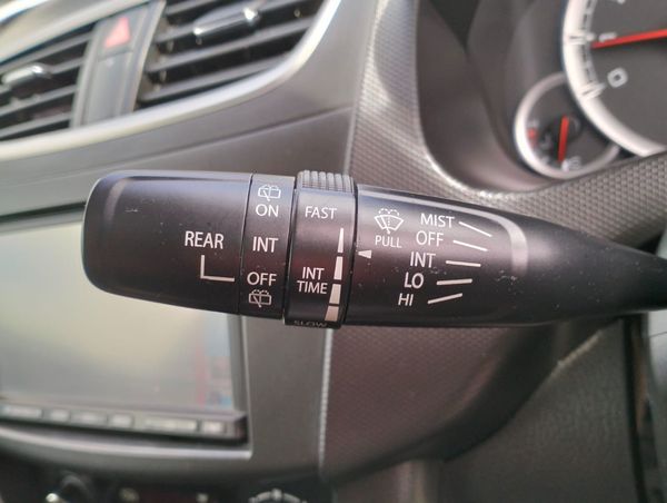 2015 SUZUKI SWIFT XG Carousel 6