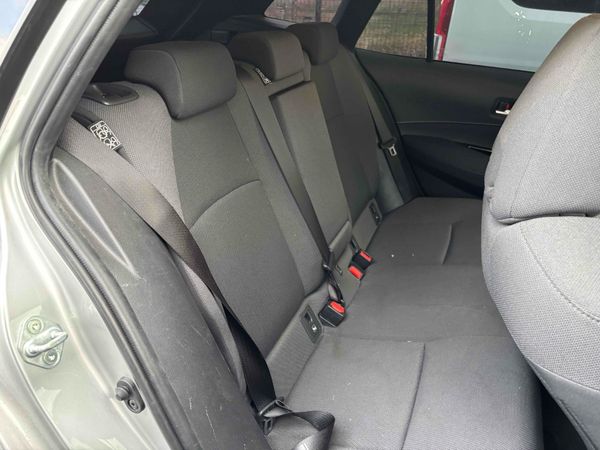 2019 TOYOTA COROLLA TOURING S Carousel 3