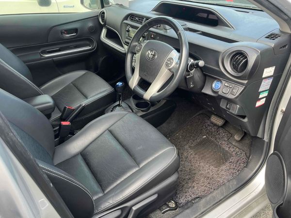 2014 TOYOTA AQUA G Carousel 2