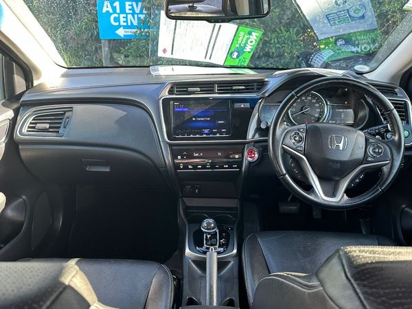 2018 HONDA GRACE HYBRID EX SENSING Carousel 7