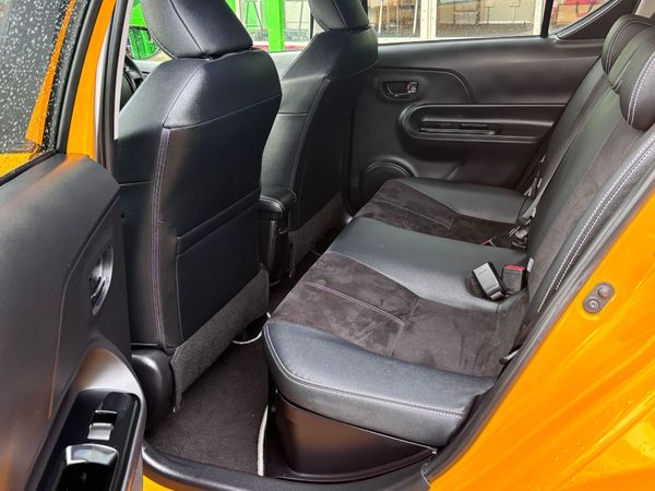2014 TOYOTA AQUA G Carousel 5