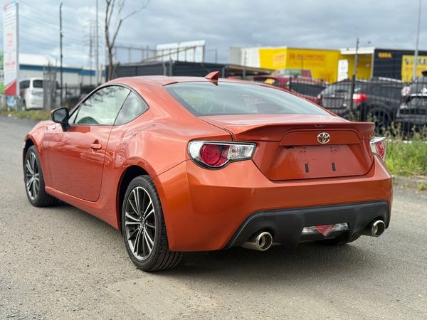 2013 TOYOTA 86 GT Carousel 4