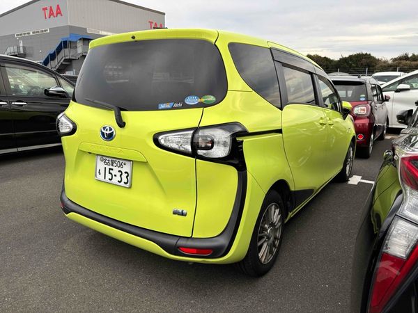 2016 TOYOTA SIENTA G HYBRID Carousel 3