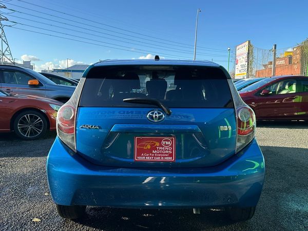 2014 TOYOTA AQUA G Carousel 3