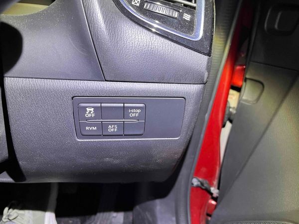 2015 MAZDA AXELA 15S TOURING Carousel 2