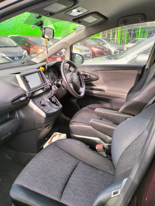 2010 TOYOTA WISH Carousel 4