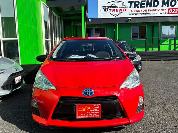2013 TOYOTA AQUA S Carousel 2