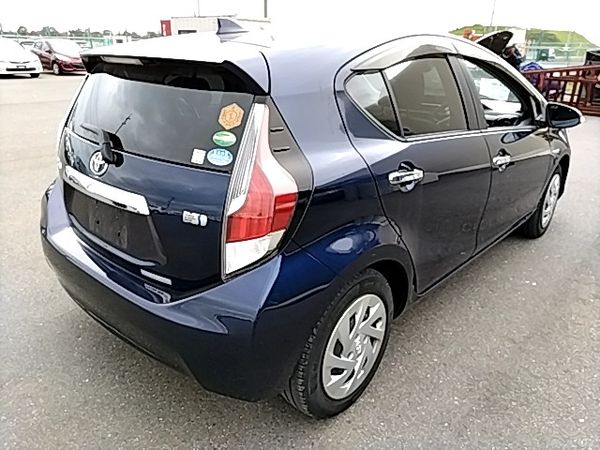 2017 TOYOTA AQUA S Carousel 1