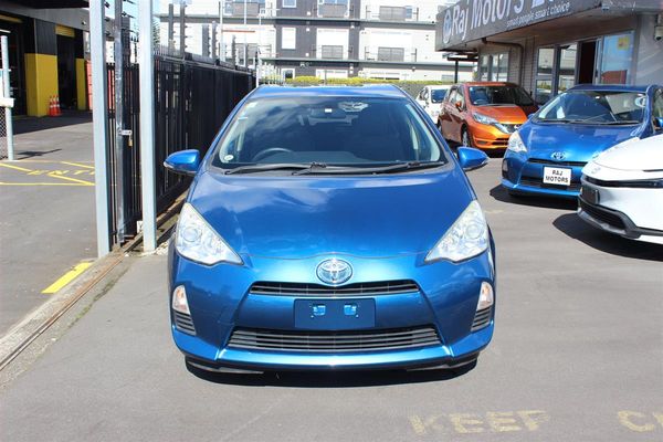 2014 Toyota Aqua G Leather Push Start Carousel 3