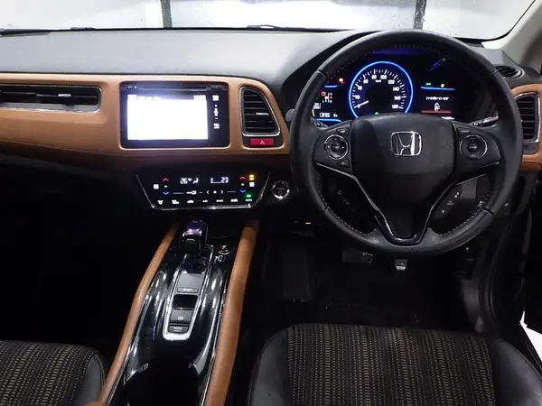 2015 Honda Vezel Carousel 2