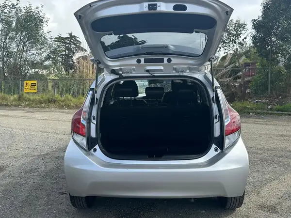 2017 Toyota Aqua Carousel 3